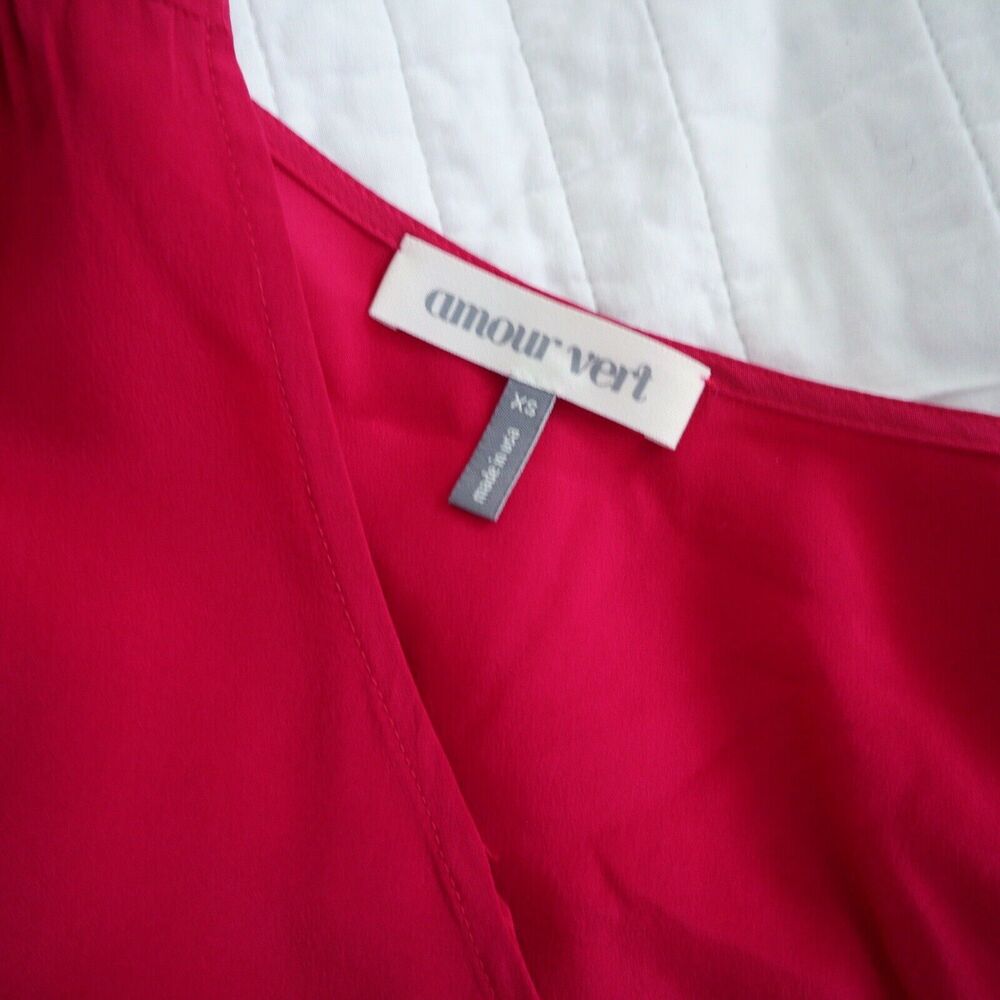 Amour Vert Silk Fuchsia V Neck Blouse - Picture 3 of 9